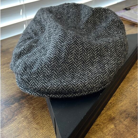 Charles Tyrwhitt 100% Pure Wool Gray Handwoven Newsboys Cap - Picture 6 of 7